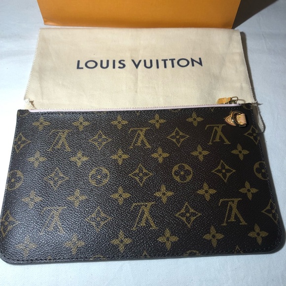 LV Monogram Neverfull MM Pochette - Picture 2 of 9